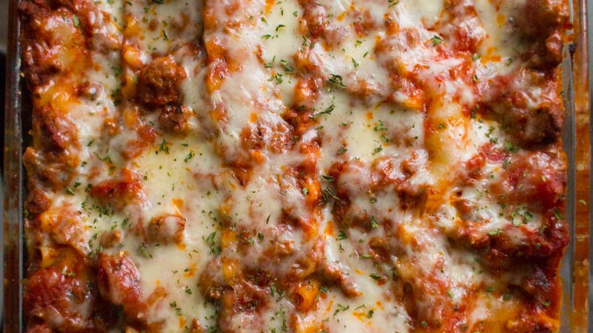 World's Best Lasagna Recipe. Photo credit Lauren's Latest.