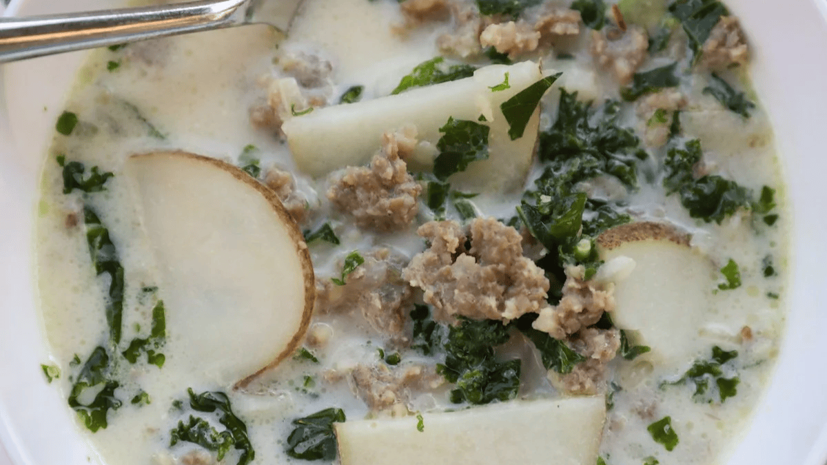 Zuppa Toscana (Olive Garden). Photo credit Lauren's Latest.