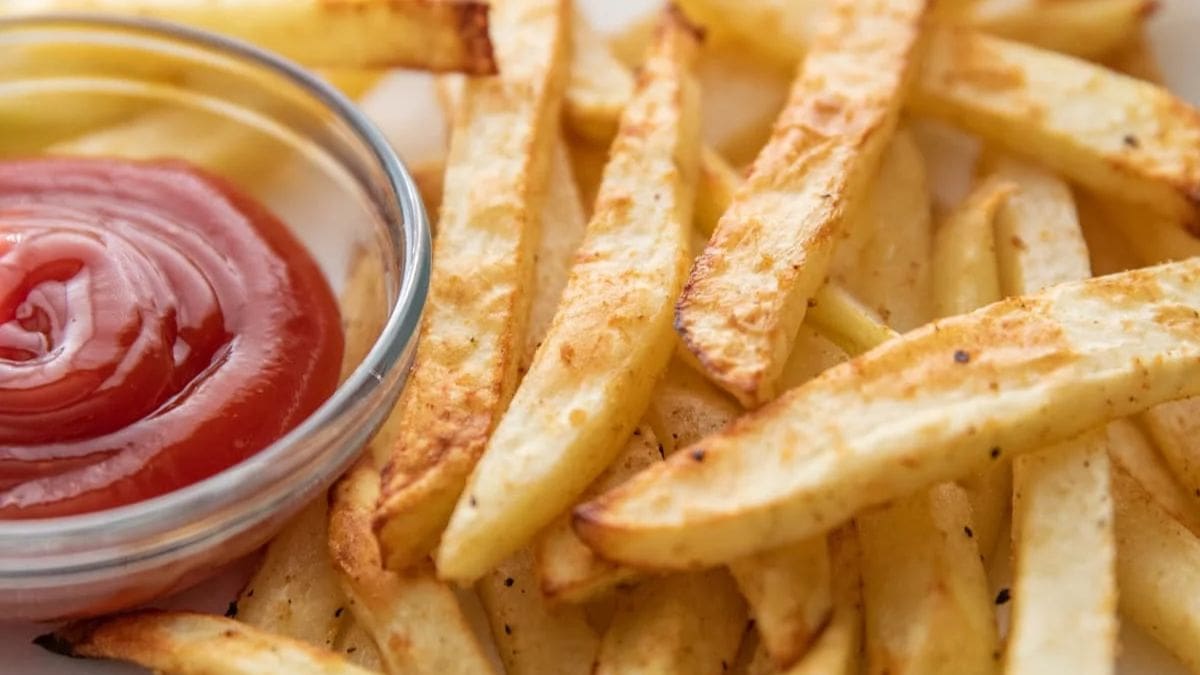 Air Fryer French Fries (Super Easy!). Photo credit Lauren's Latest.