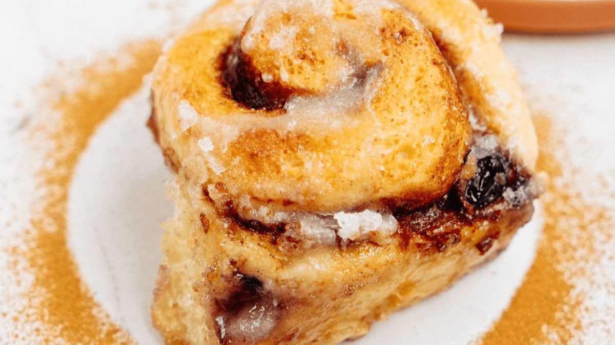 Blueberry Cinnamon Rolls. Photo credit Lauren's Latest.