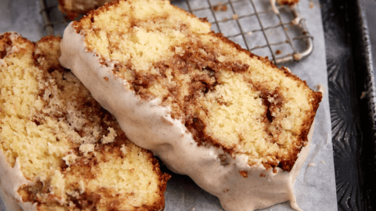 Cinnamon Roll Bread With Cinnamon Cream Cheese Frosting. Photo credit Easy Southern Desserts.