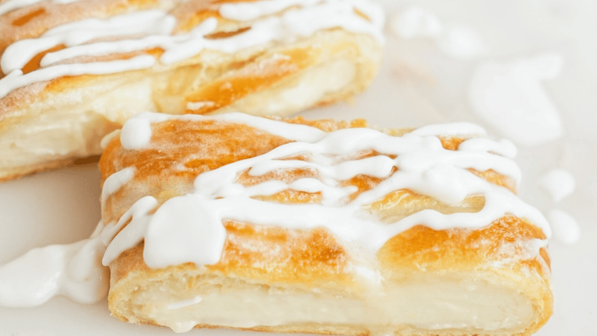 Easy Cheese Danish. Photo credit Lauren's Latest.