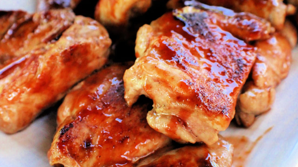 Easy Honey BBQ Chicken. Photo credit Lauren's Latest.