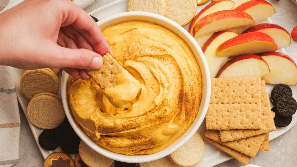 Easy Pumpkin Cream Cheese Dip. Photo credit Lauren's Latest.