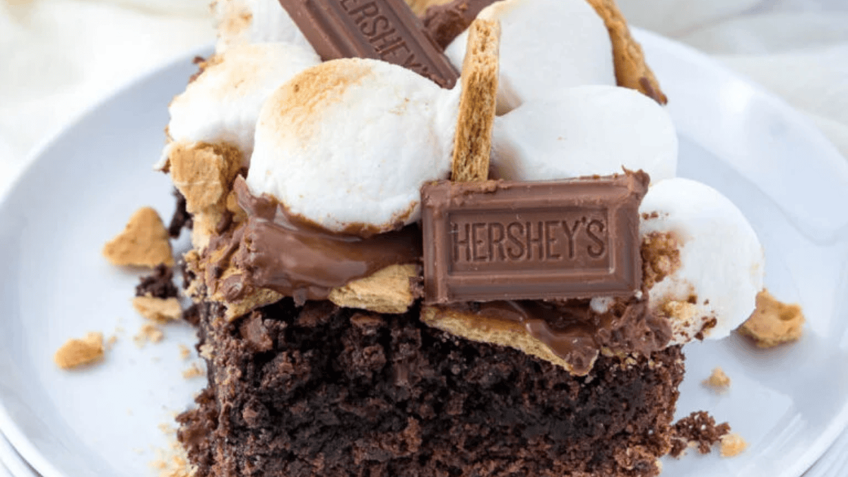 Easy S'mores Brownie Recipe. Photo credit Intentional Hospitality.