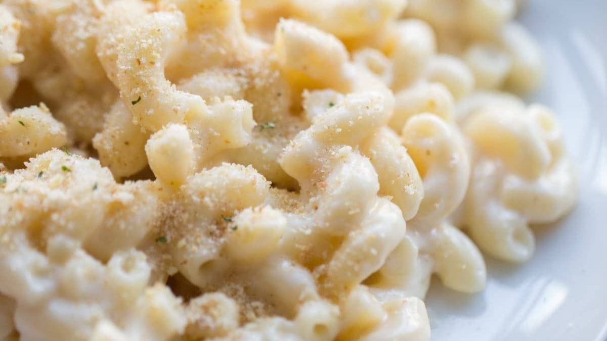 Homemade Macaroni And Cheese Recipe. Photo credit Lauren's Latest.