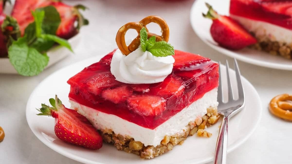 Strawberry Pretzel Salad. Photo credit Lauren's Latest. (1)