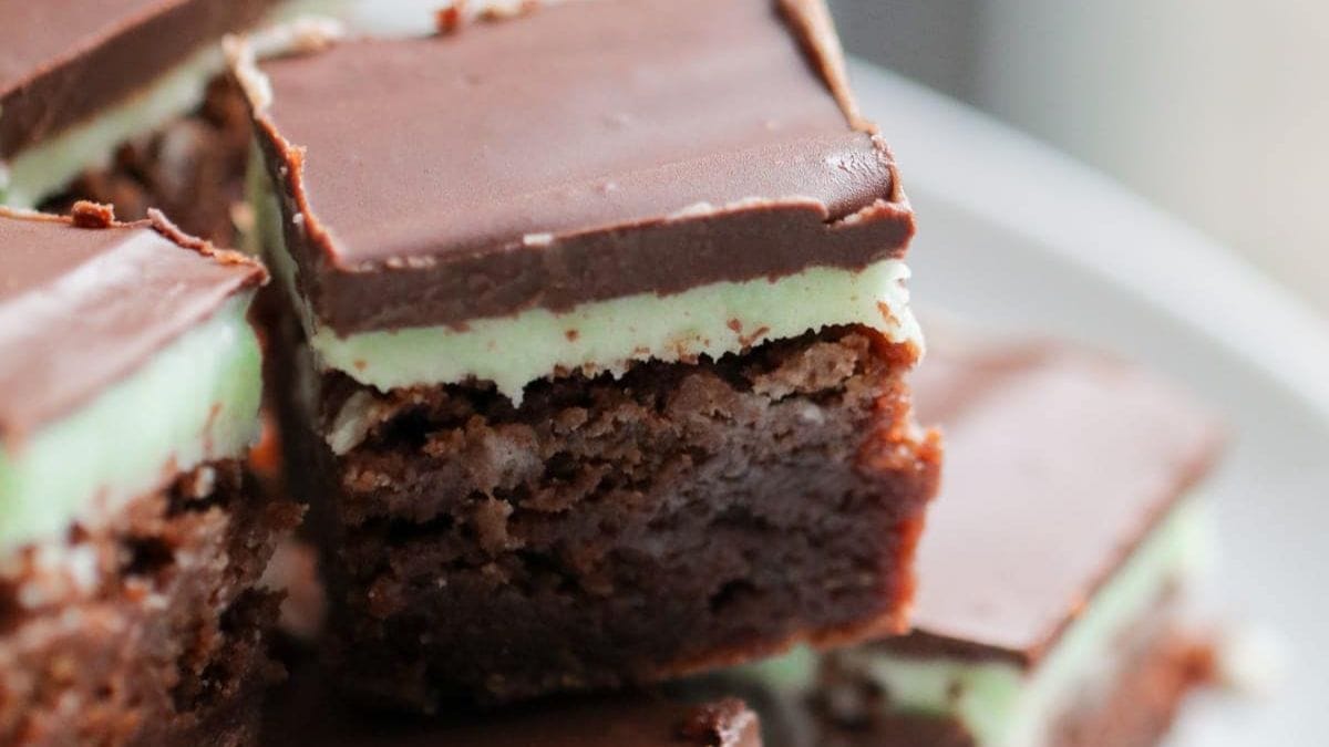 The Best Mint Brownies. Photo credit Lauren's Latest.