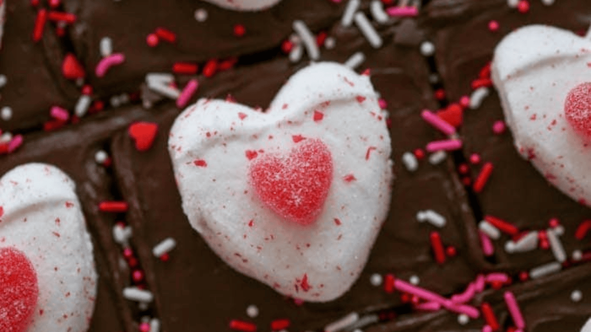 Valentine's Day Cream Puffs. Photo credit Lauren's Latest. (1)