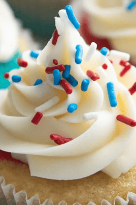 4th of July Cupcakes. Photo credit Lauren's Latest