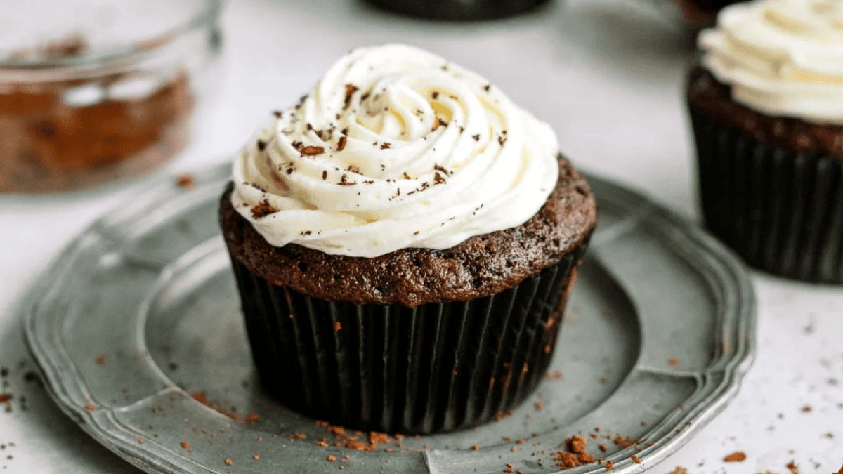 Chocolate Cupcakes with Vanilla Frosting. Photo credit Lauren's Latest