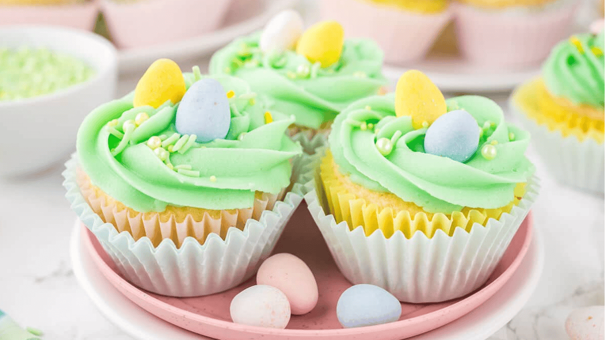 Easy Easter Cupcakes. Photo credit Southern Food and Fun