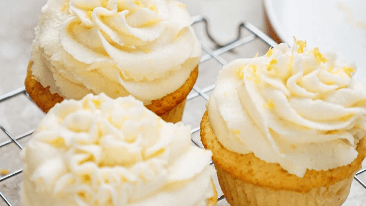 Lemon Cupcakes. Photo credit Lauren's Latest