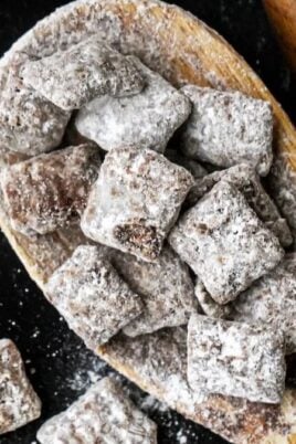 Puppy Chow Recipe (Muddy Buddies). Photo credit Lauren's Latest.