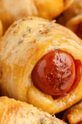 Pizza Pigs in a Blanket. Photo credit Semi Homemade Kitchen.