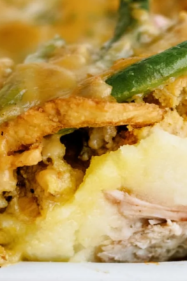 Thanksgiving Leftovers Casserole. Photo credit Lauren's Latest.