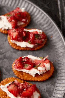 Strawberry Appetizer With Pretzel Crackers. Photo credit Butter and Baggage.