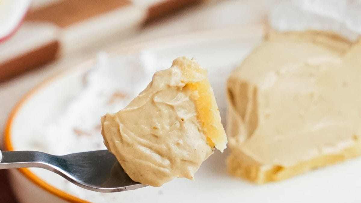 Gingerbread Cream Pie. Photo credit Lauren's Latest.