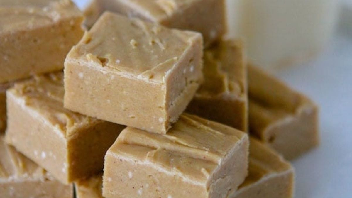 Gingerbread Fudge. Photo credit Lauren's Latest.