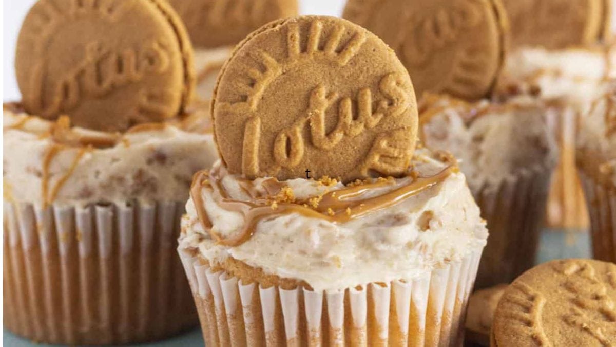 Easy Biscoff Cupcakes Recipe With Buttercream. Photo credit Practically Homemade.