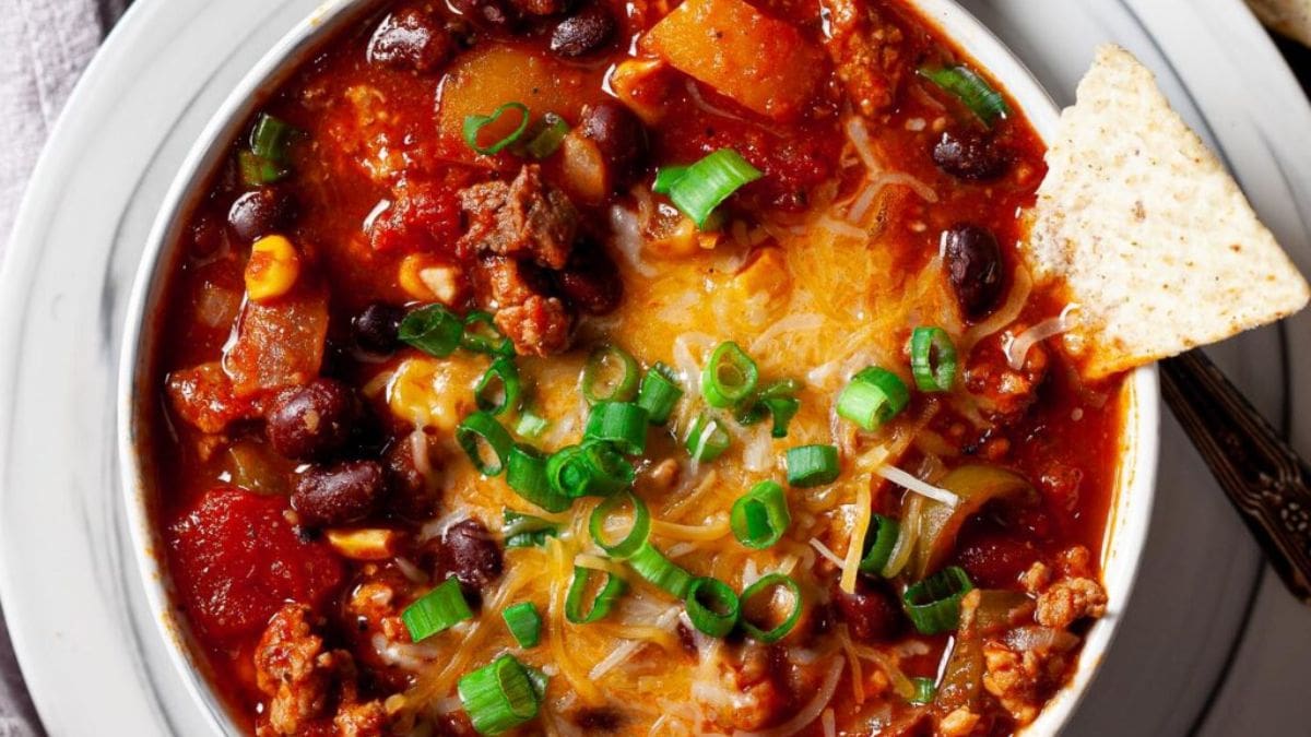 Instant Pot Chili. Photo credit Chew Out Loud.