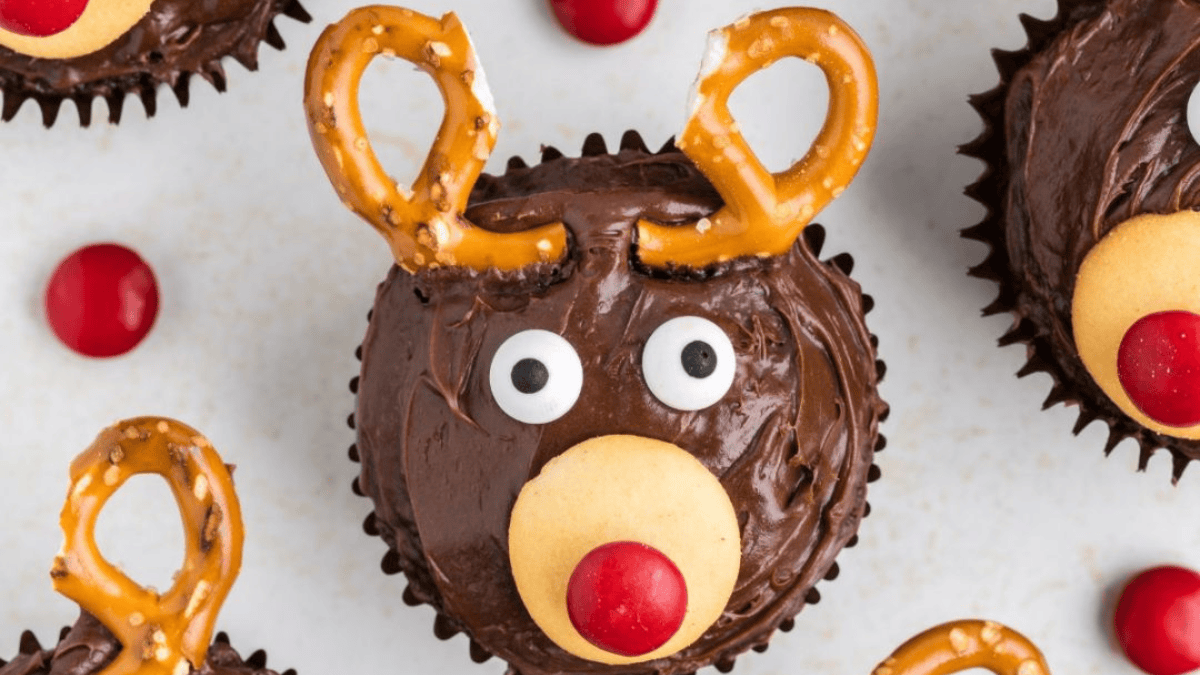 Reindeer Cupcakes. Photo Credit Semi Homemade Kitchen