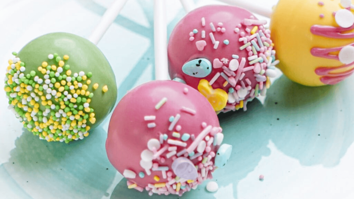 Everyone Flocks to These 35 Easter Desserts—You’ll See Why Lauren's