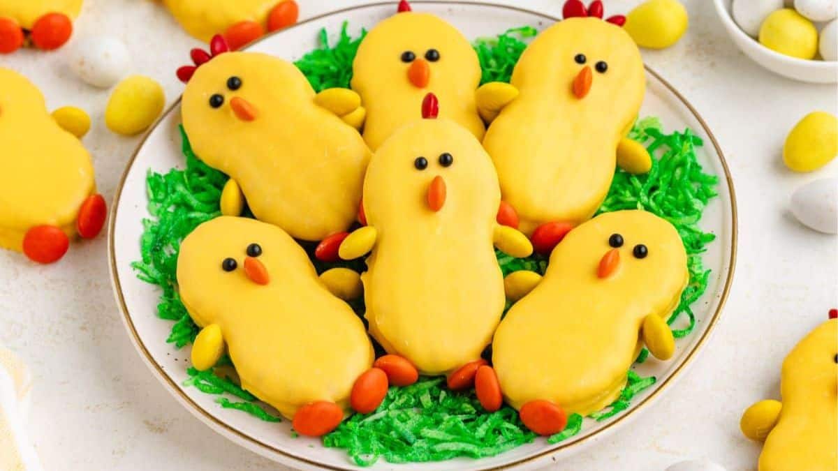 Easy Nutter Butter Chicks. Photo credit Semi Homemade Kitchen.