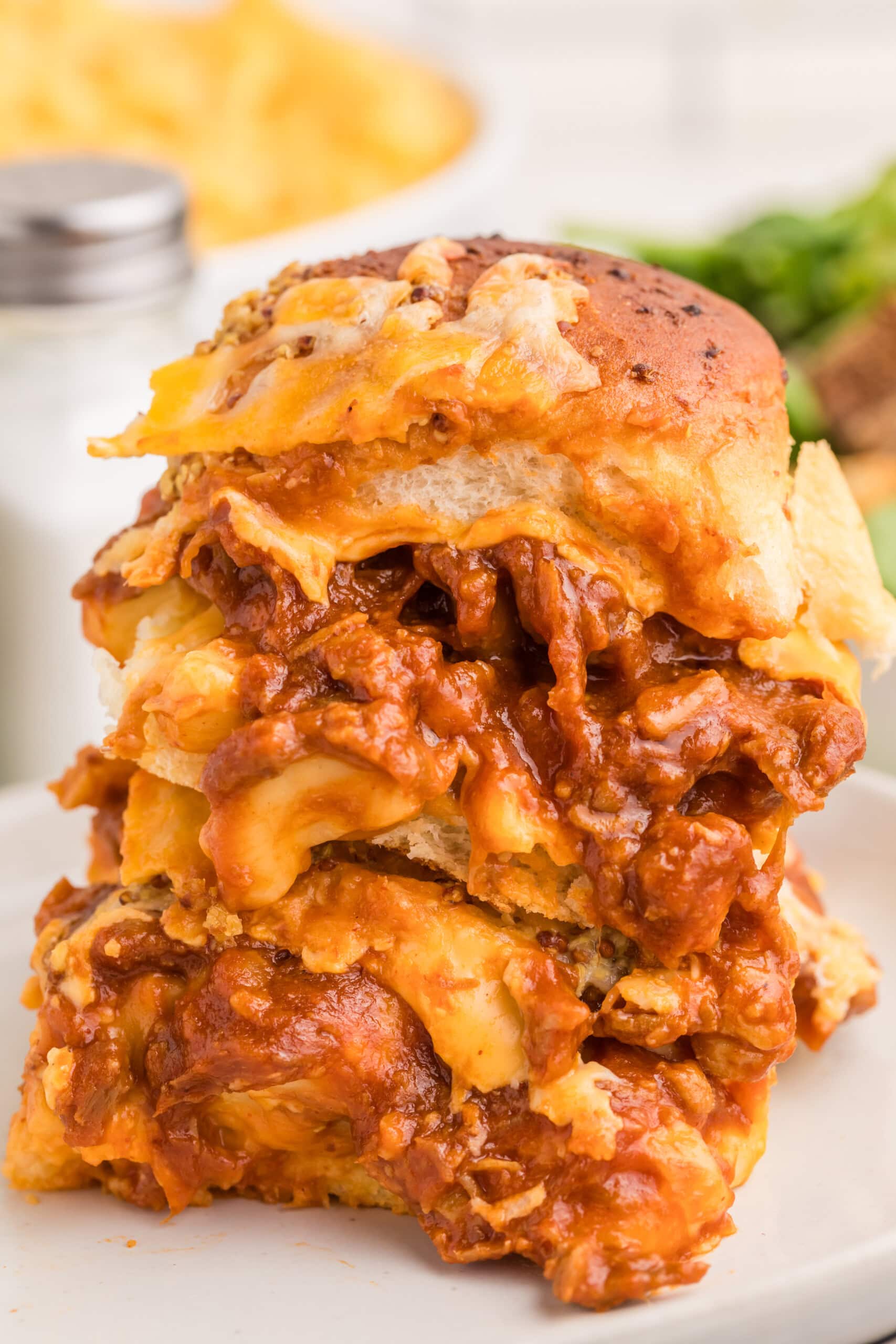BBQ Pulled Pork Mac and Cheese Sliders - Lauren's Latest