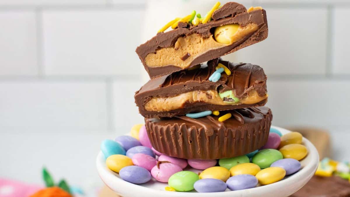 Easter Peanut Butter Cups Recipe. Photo credit Lauren's Latest.